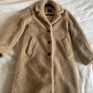 Teddy Coat Single-breasted Press-stud fastening Side pockets True to size